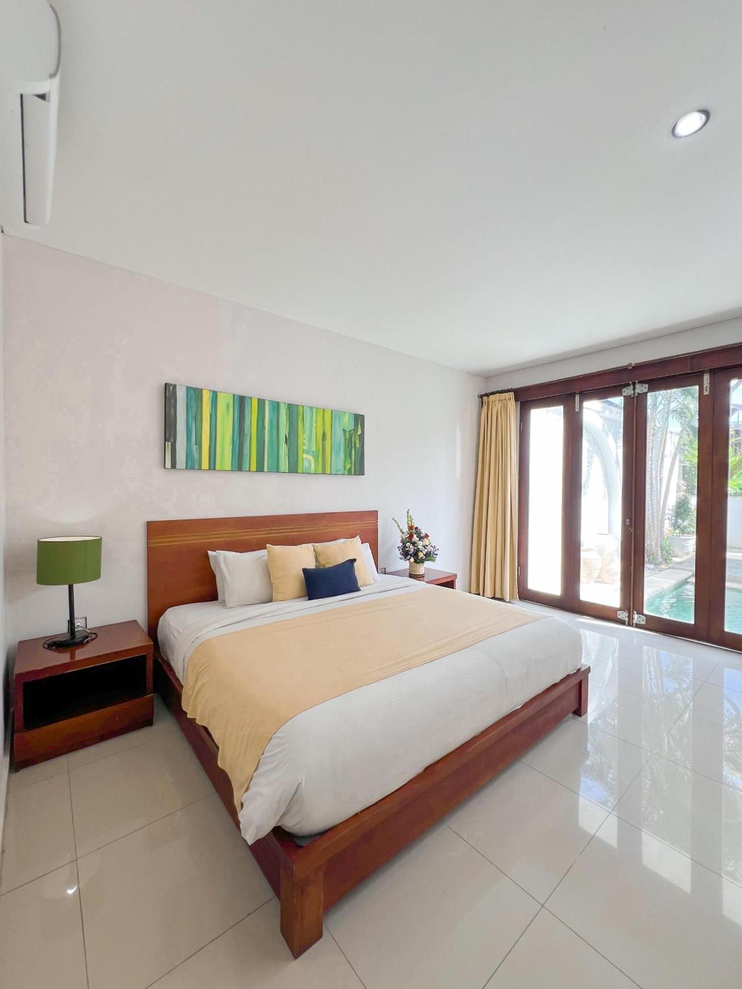 Apple Villas & Apartments Kerobokan  Exterior photo