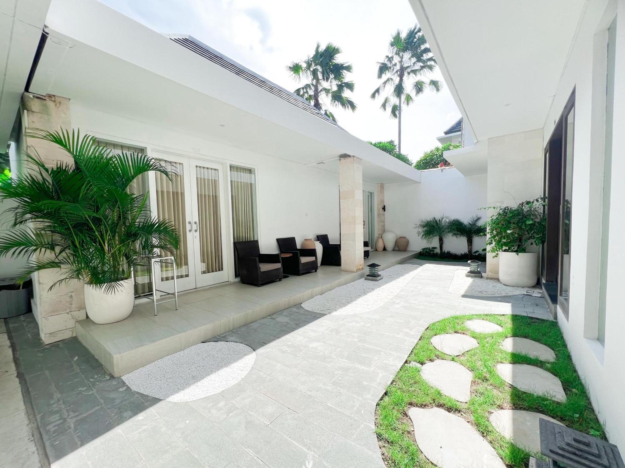 Apple Villas & Apartments Kerobokan  Exterior photo